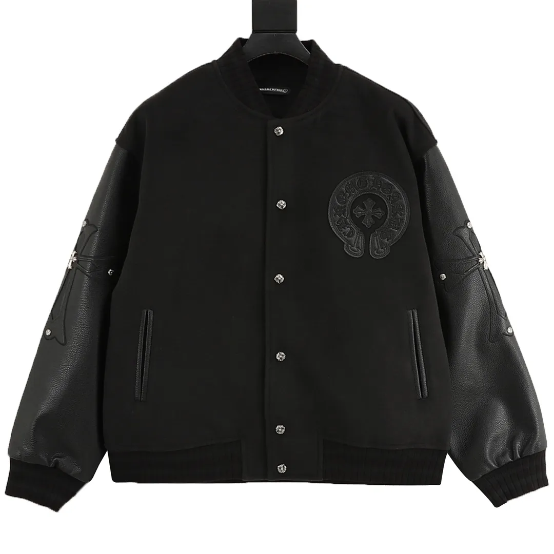 🅿️570 CH/Cro Heart Cross-leather patchwork baseball uniform jacket Warm reminder: It is recommended to hand wash or dry clean! ! This year is particularly popular. Baseball uniform jackets are available at all levels on the market (you must compare the details). The most powerful quality control. Baseball uniforms have been produced and researched for 7 years. The details are exquisite. With it, you will be the most handsome boy in the world. The fully painted four-button buckle (button with LOGO), the fabric is customized for more than a month. It is not ready-made in the market. It is made of wool blend, custom-woven and dyed. It has high color fastness. It is recommended to hand wash or dry clean for the first time. "Custom-woven knitted rib at the hem", the lining is made of silky and delicate cupro fiber material, which can be worn directly next to the body. It is extremely comfortable, a heavyweight item, purchase version! Size：XS-L